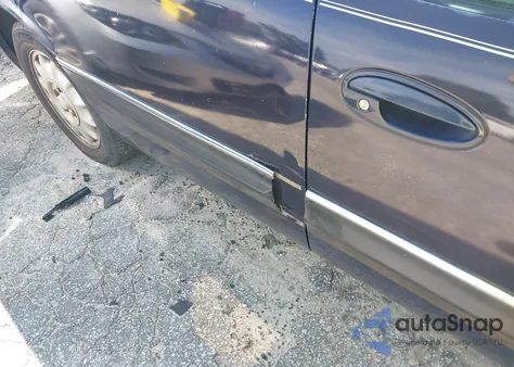 1999 Buick Park Avenue z USA, uszkodzony, nr VIN 1G4CW52K3X4646073